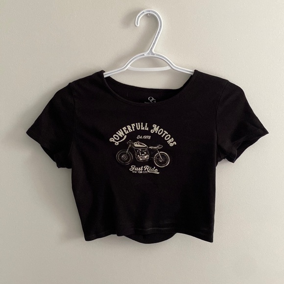 cropped t shirt with open back - Picture 1 of 2